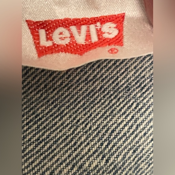 LEVI’S 501 MEN’S ORIGINAL RIPPED JEANS 40WX32L INSEAM 30 INCH MEDIUM WASH - Picture 10 of 16